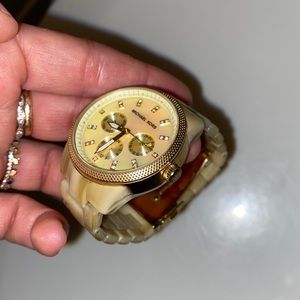 Michael Kors Shell/Gold Watch